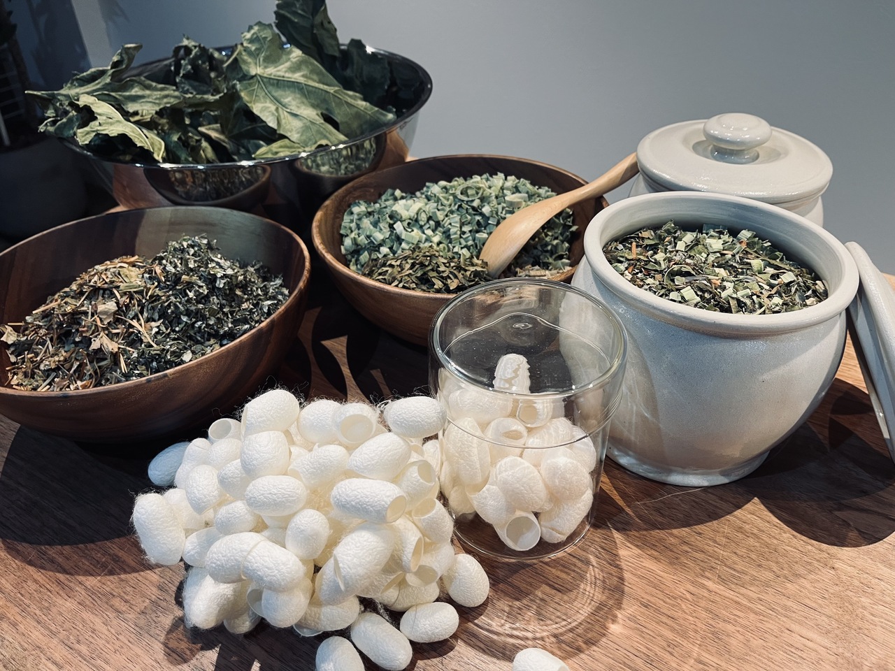 絹蒸香(きぬじょうこう) ~シルクを塗り、身体をととのえる~