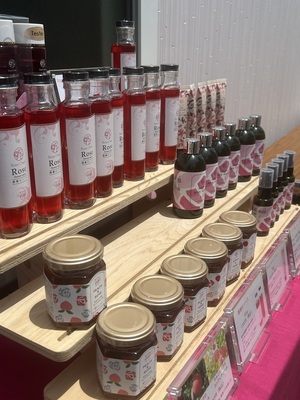 <ローズツーリズムin 山形>ダマスクローズの摘み取り＆蒸留体験２０２６