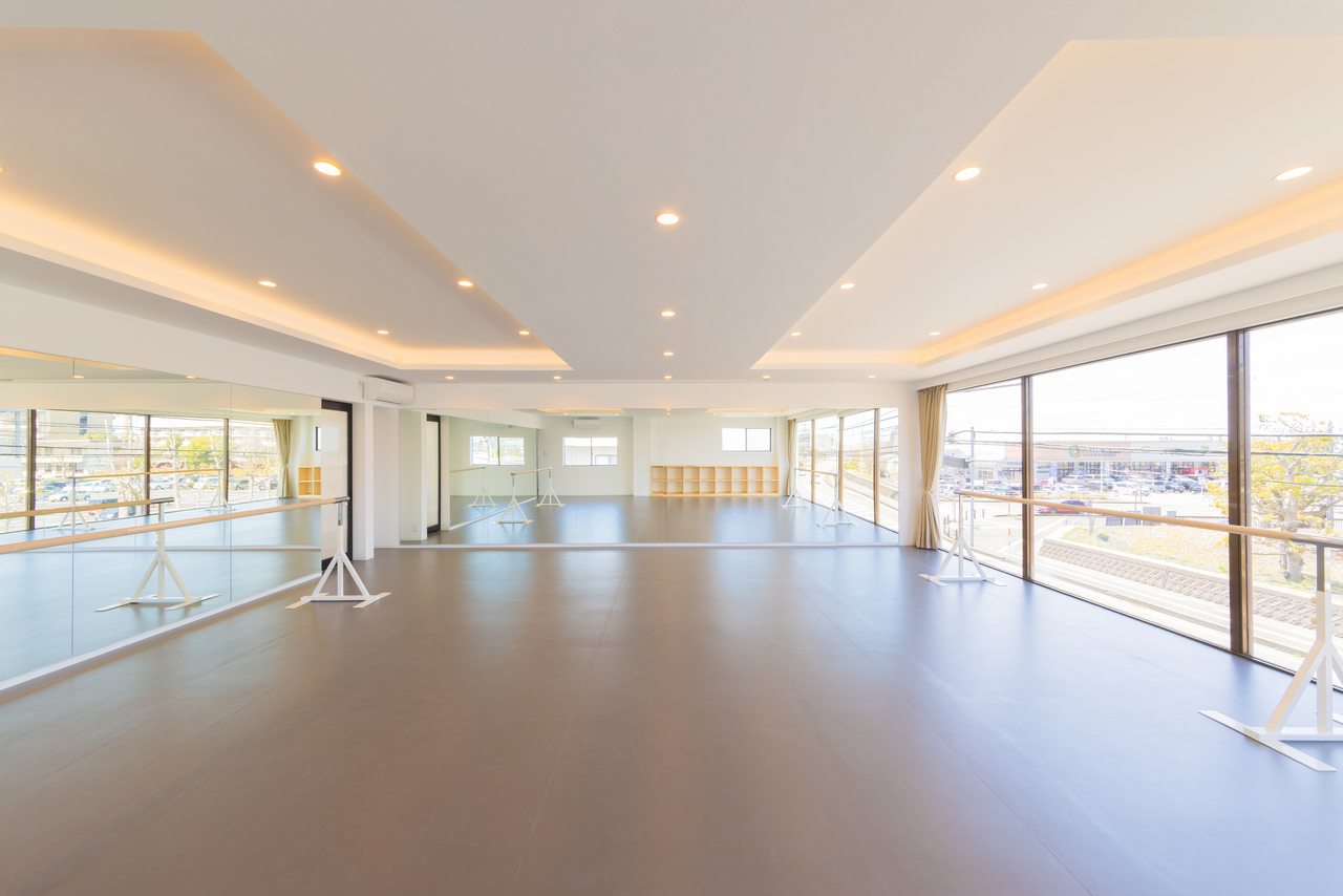 スタジオCRESCENT・予約ページ