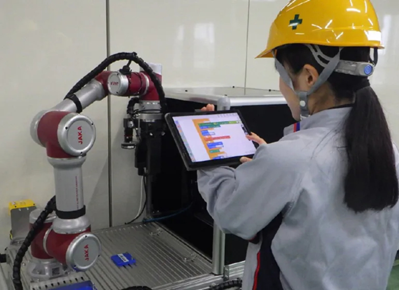 協働ロボットのエンジニアの仕事