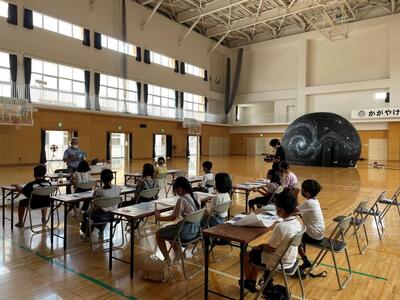 R7年度　夏休み特別企画　⭐️出張プラネタリウム＆工作教室⭐️