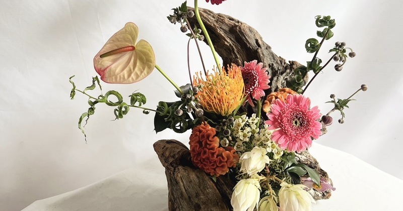 流木のフラワーアレジメントオブジェ（造花） a4eba227c3a4edec8384af39a35244