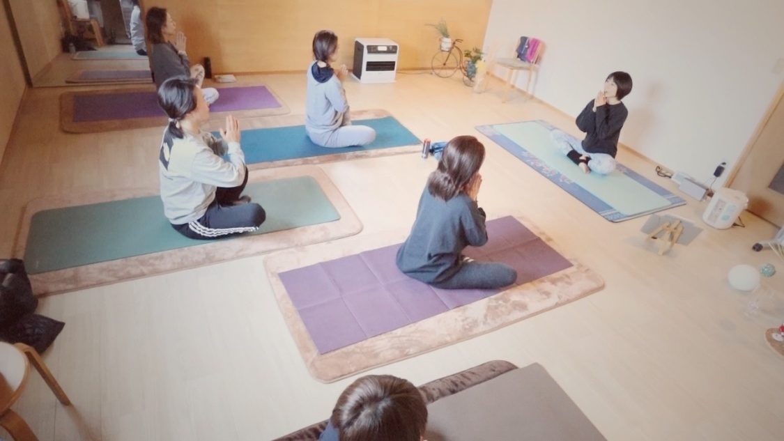 スタジオ『整えヨガ＋』