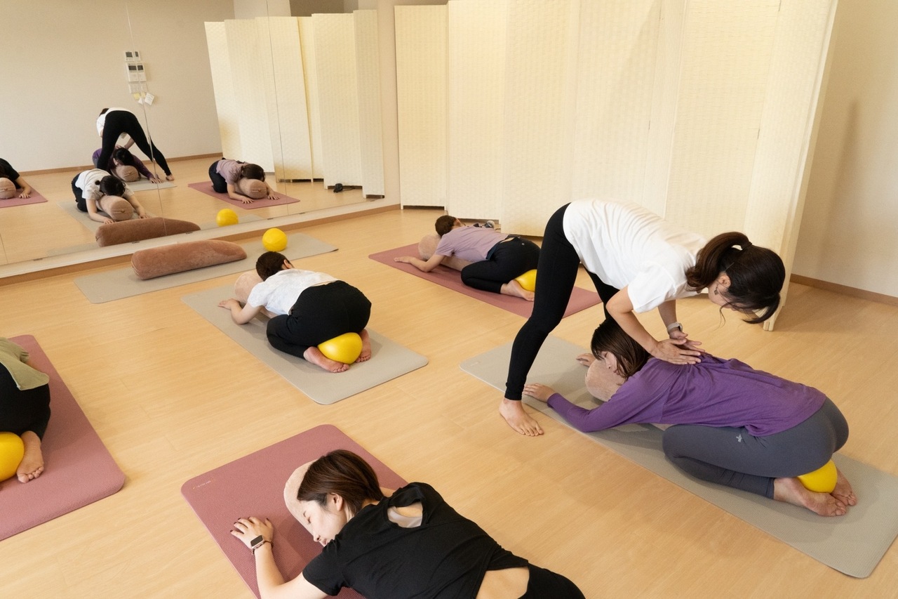 柔軟性を高めるヨガ（MIPO）強度：★☆☆