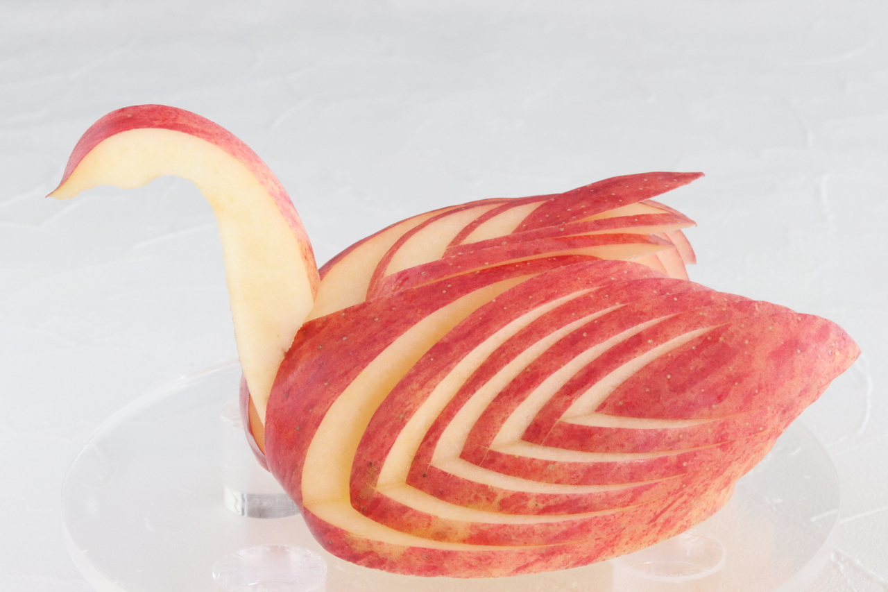 お勤め帰りに銀座でレッスン！リンゴのスワン（フルーツカッティング）