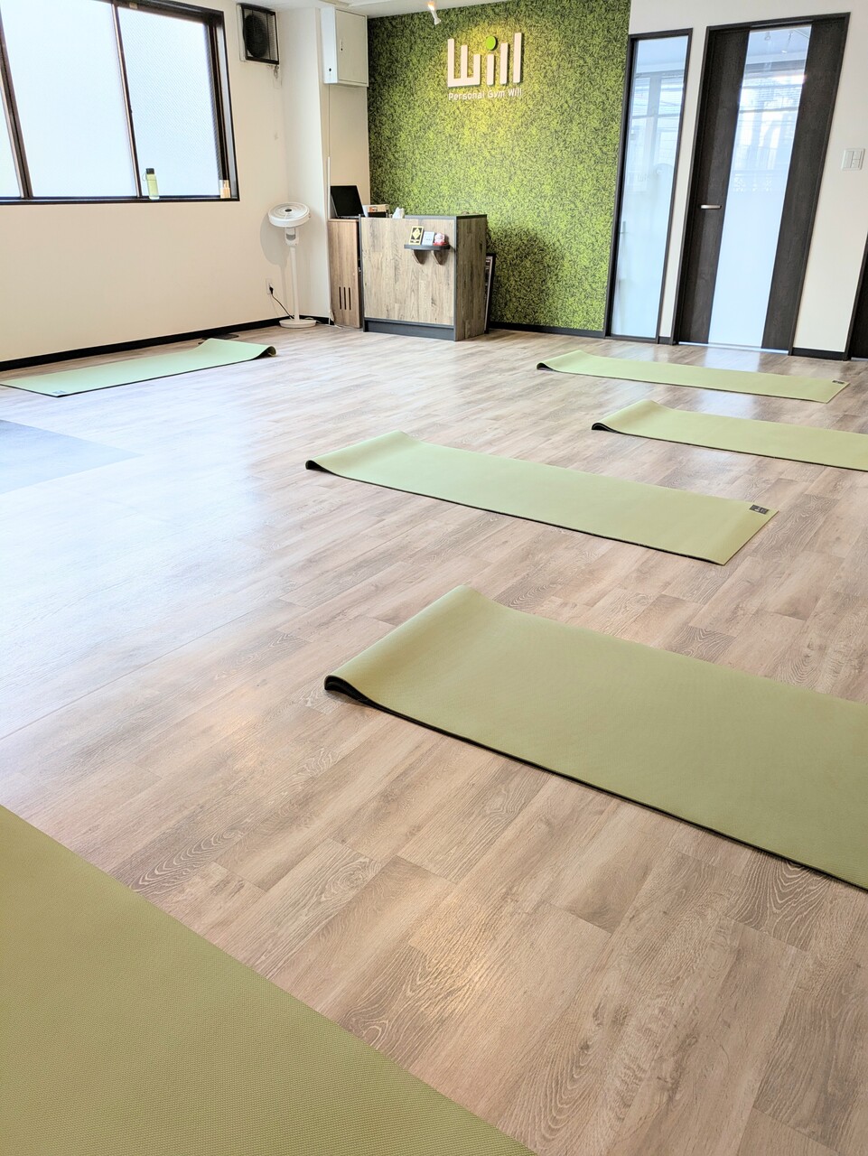 モーニングヨガ