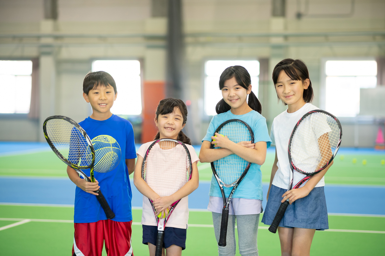 ⑥キッズテニス　小学校高学年クラス　レベル：会員5級（7月29日・30日・31日）