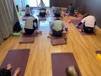 【ﾘｸｴｽﾄﾚｯｽﾝ】🔰肩こり、猫背すっきり！たまごヨガ　🔥🔥　aki