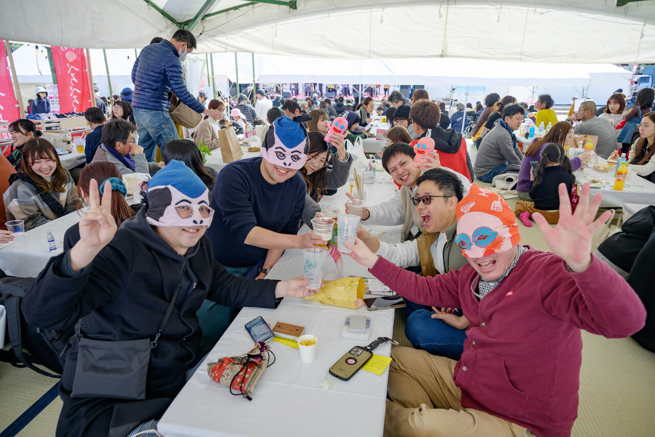  ■東洋電化中央公園　畳席予約　１テーブル予約料金3,000円　（1予約につき、利用人数６名以内） 