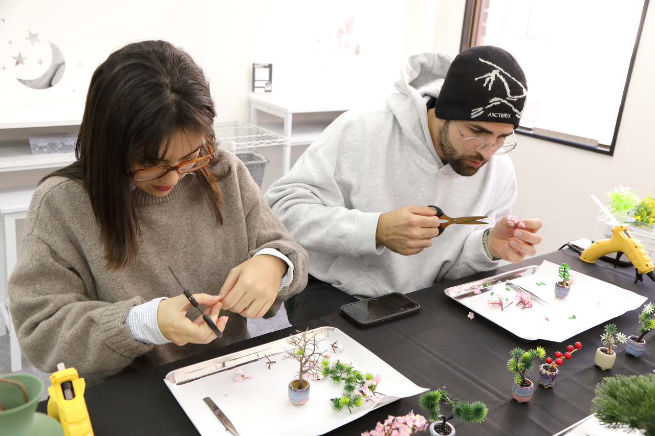 HELLO BONSAI CLUB - artificial BONSAI workshop- 