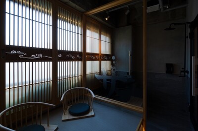 Large Room　（Large RoomはA室とB室の２部屋ご用意しております。）