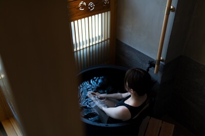 Large Room　（Large RoomはA室とB室の２部屋ご用意しております。）