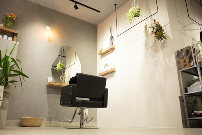 hair works monogoto  半個室マンツーマン美容室　JR香椎駅から徒歩3分