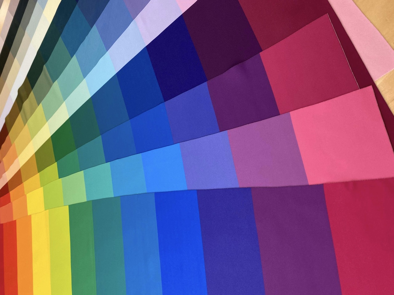 siki の予約サイトはこちら（ファッションからメイクまで似合うをご提案）