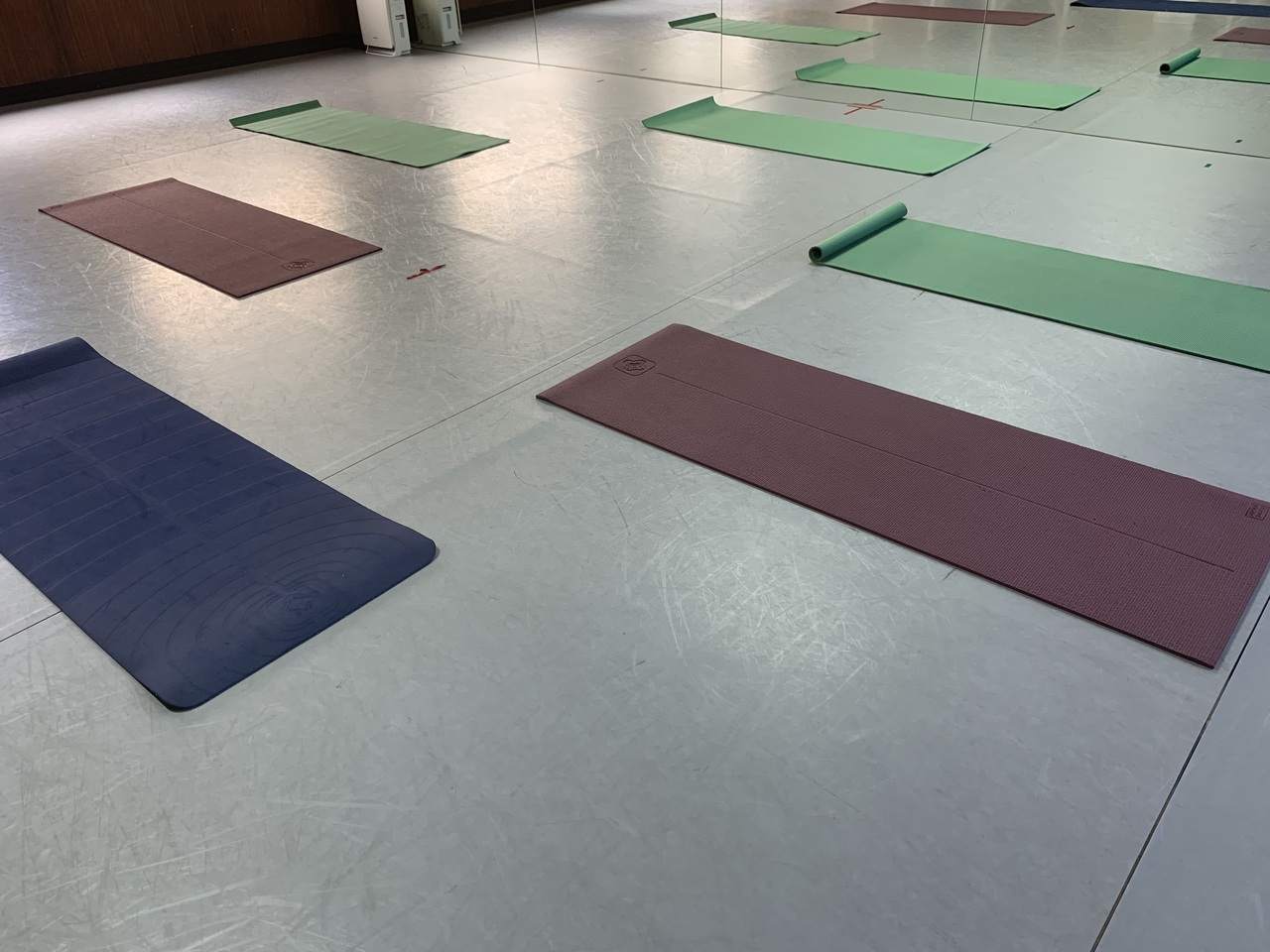 マットグループレッスン　毎週水曜　10:00〜11:00