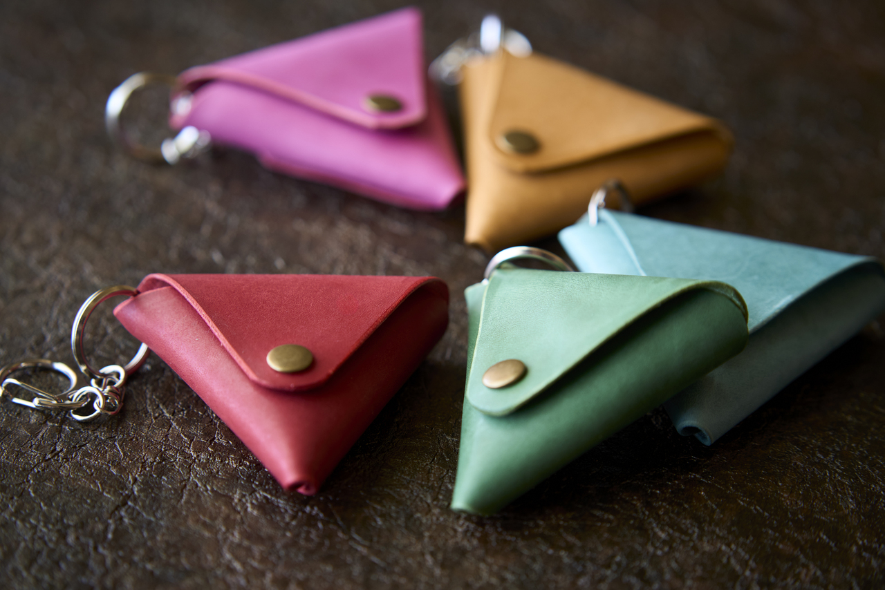 レザークラフト（三角コインケース）