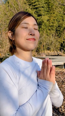 やさしい朝の太陽礼拝ヨガ ★★★