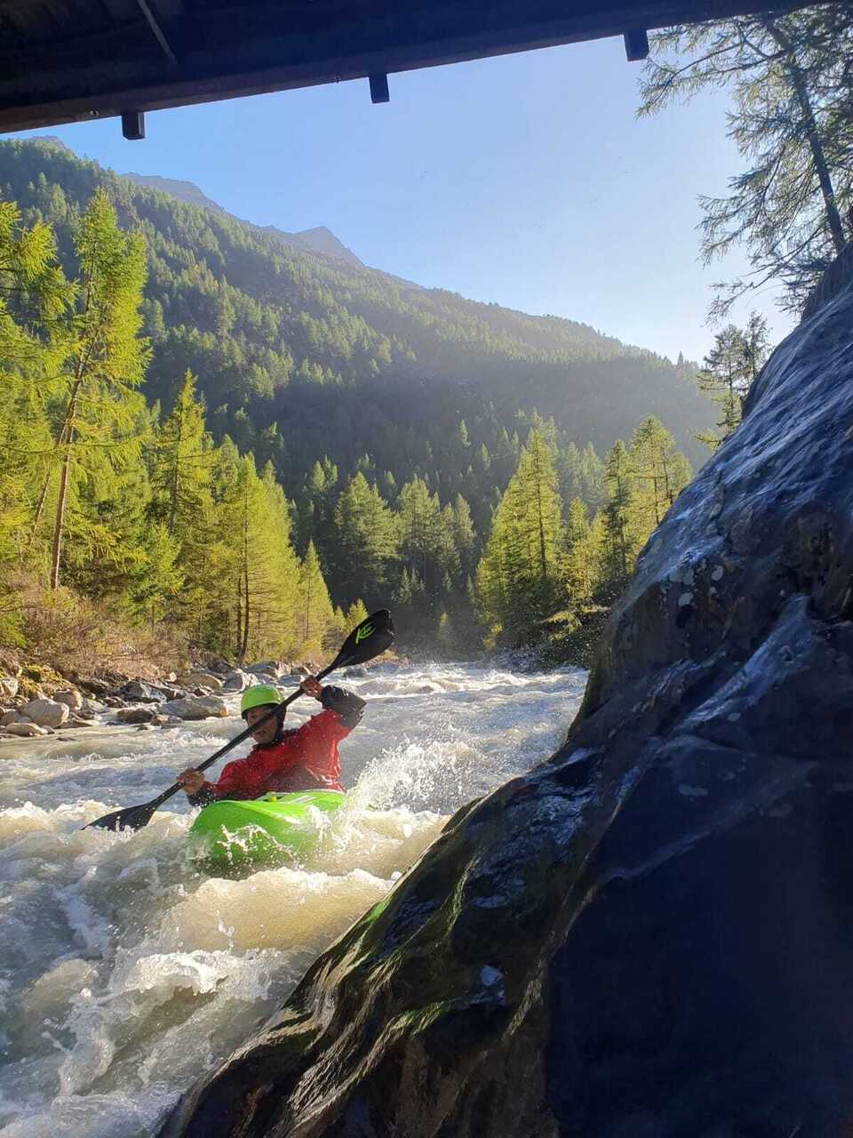 Oboke Gorge Kayaking Guided Tour for Intermediate Kayakers