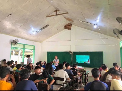 ステル先生（Estella Gaje）