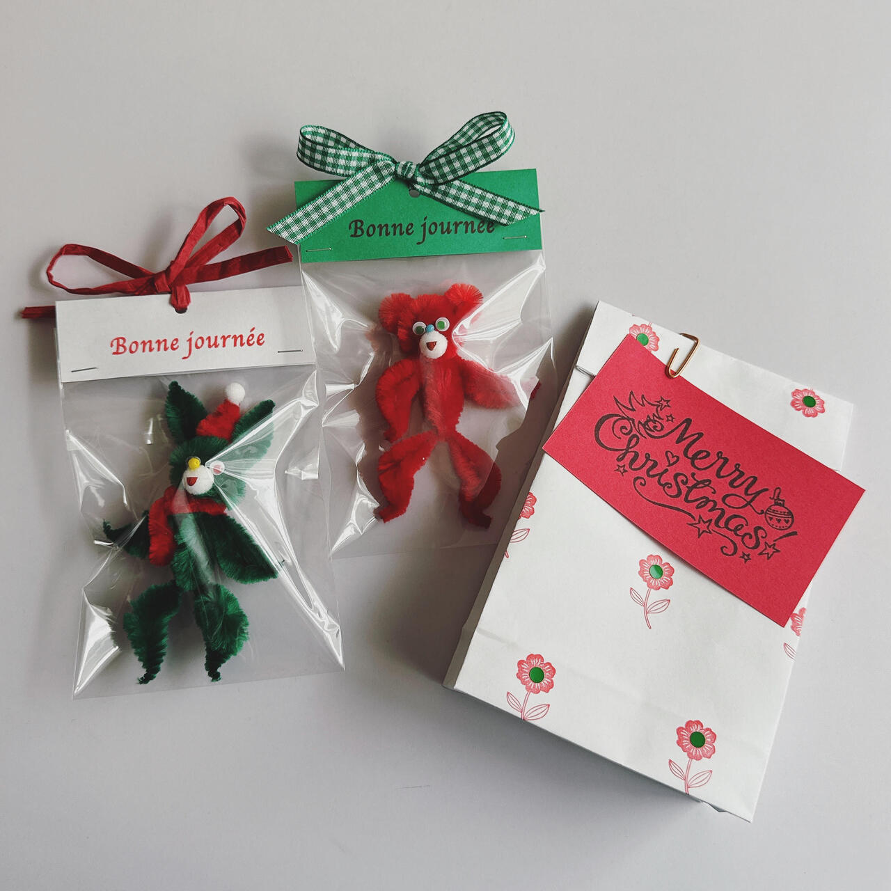 11/23（日）valo「クリスマスのモールアニマル作り」at TEGAMISHA BOOKSTORE