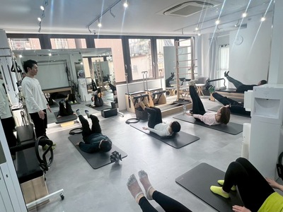 ピラティスグループレッスン（現地受講）