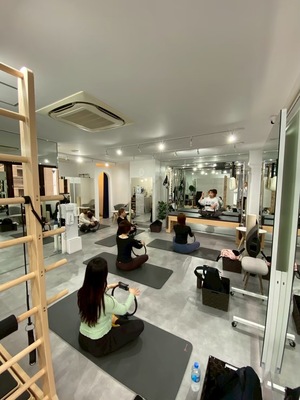 ピラティスグループレッスン（現地受講）