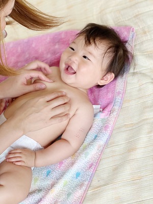 稲城市0歳ベビーマッサージサークル｜はじめのいっぽ