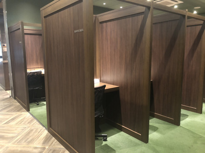 【月額会員様専用 / ブース席】名古屋市則武新町イオンモール/モニター/Wi-Fi/充電器/テレワークやWeb会議に最適