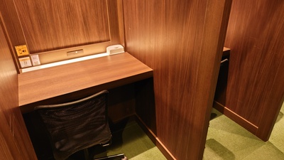 【月額会員様専用 / ブース席】名古屋市則武新町イオンモール/モニター/Wi-Fi/充電器/テレワークやWeb会議に最適