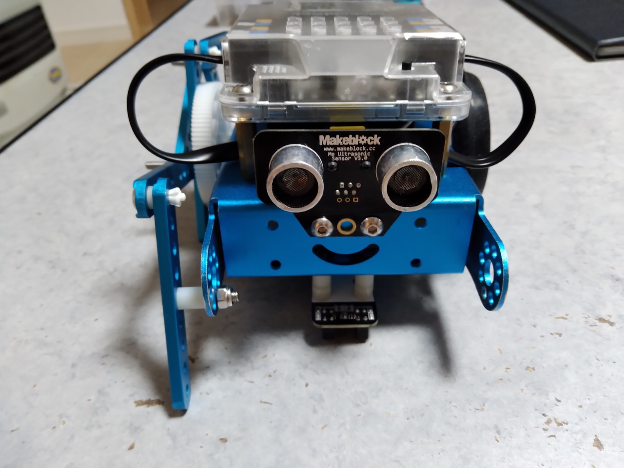 プログラミングロボットカーで遊ぼう!