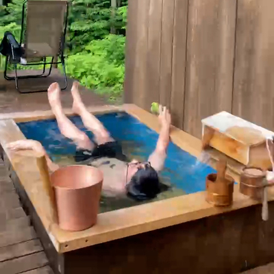 貸切サウナ DEW (2.5時間) 定員8名