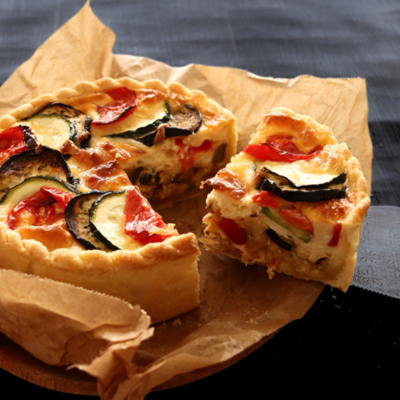 《錢屋塾》パティシエに学ぶフランス菓子講座　思わず作りたくなる『極厚キッシュ』～ロレーヌ＆プロヴァンサル～