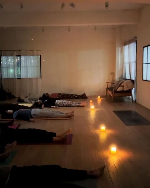 Night Yoga ナイトヨガ