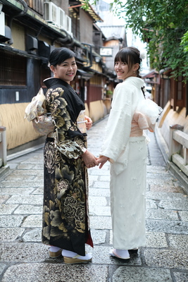 OSAKA CASTLE SHOP  KIMONO RENTAL / PHOTO SHOOT
