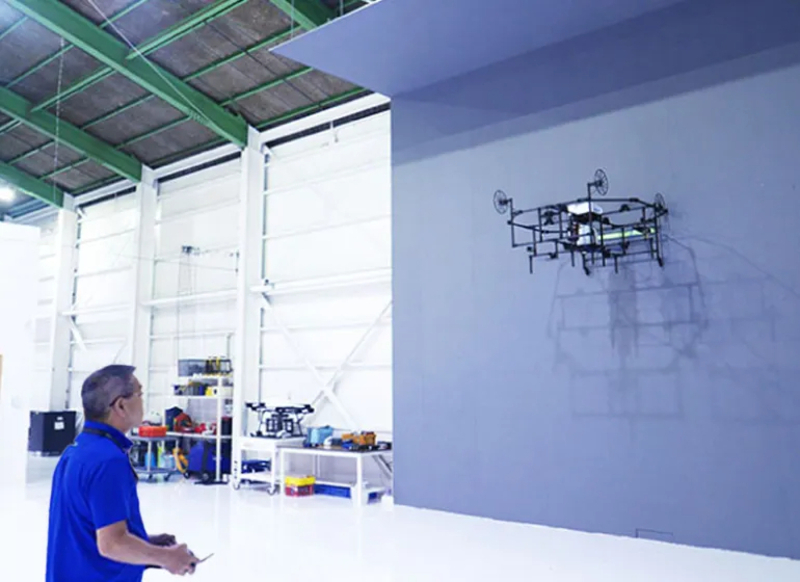 ドローン開発スタッフの仕事	