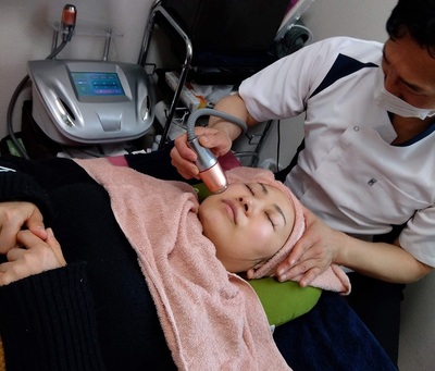 新宿 minoriba利用【きれいなサロンで気功整体】Dr.梅潤のボディーケア