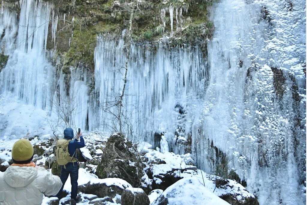コース番号5261　｢霧ヶ峰高原 八島湿原｣ と ｢横谷渓谷 氷瀑群｣ スノーハイキング 2日間
