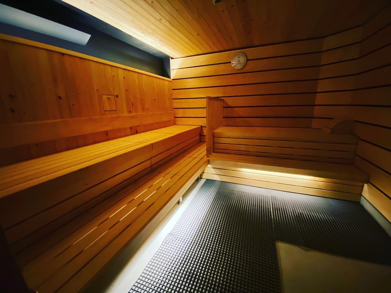 HEIDI  SAUNA