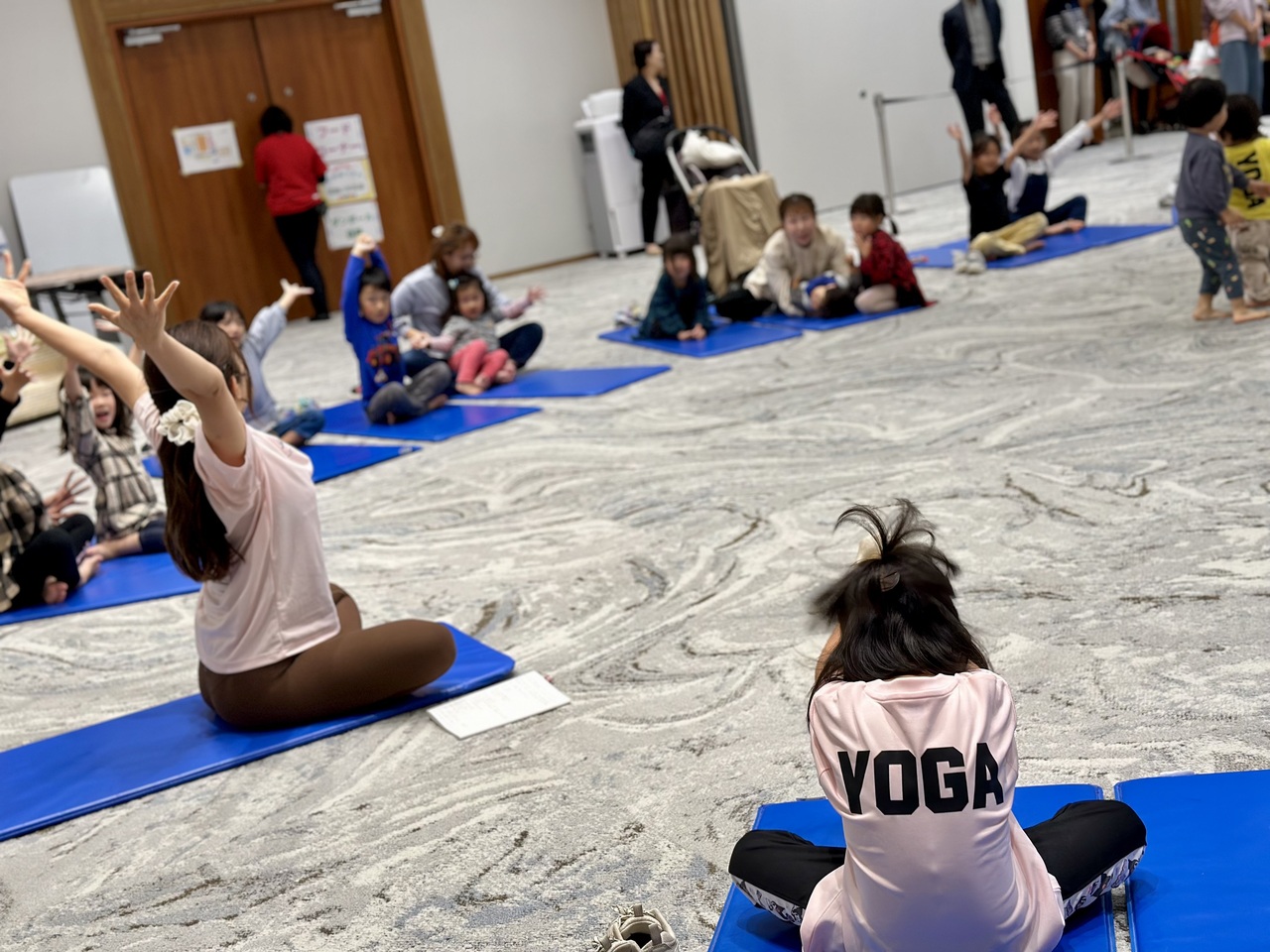 親子ヨガ【託児なし】