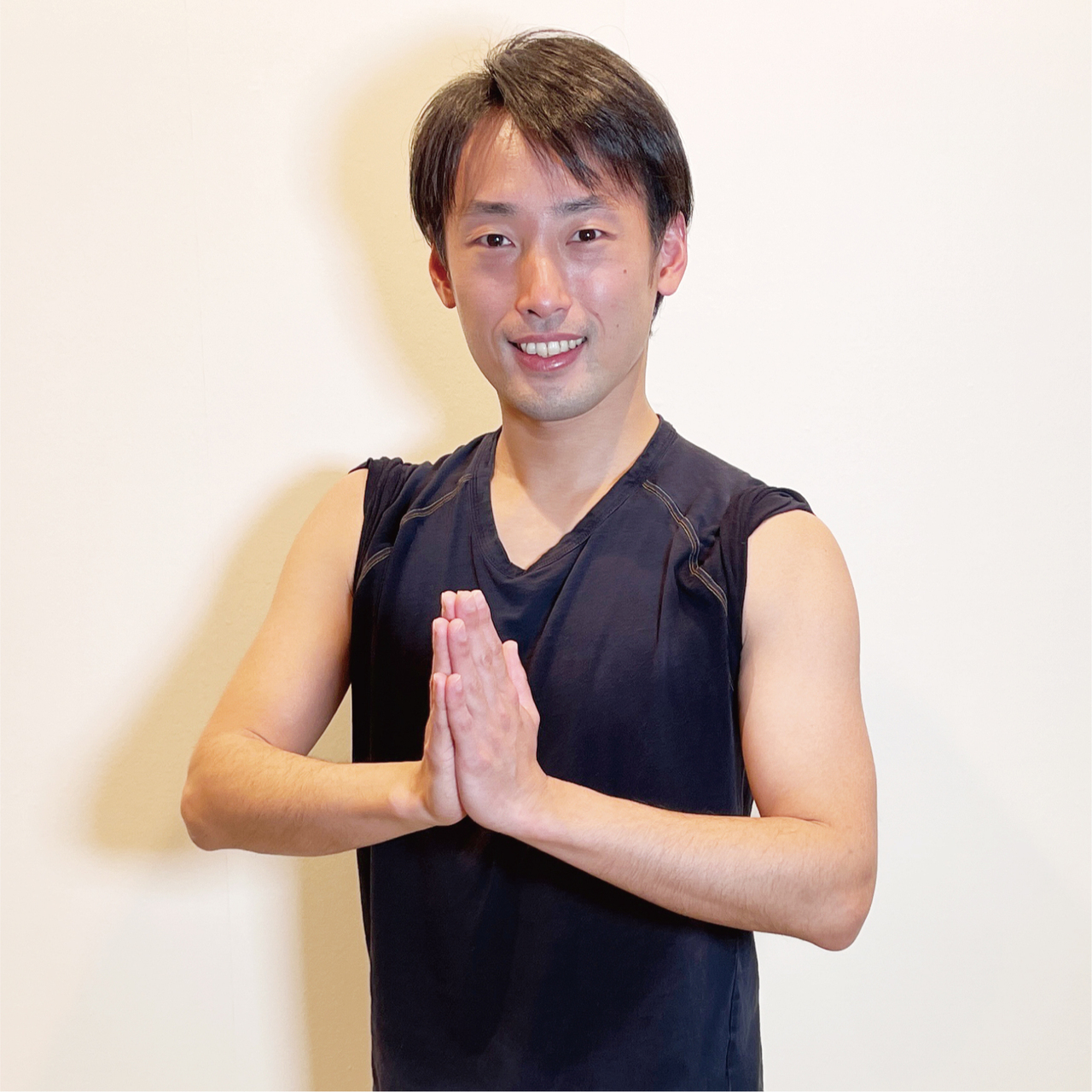 フロースタイルYOGA（中級）_★★(今田直樹)