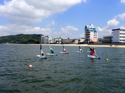 🔸SUP YOGA　🅰️９０分 ¥7,000（税抜価格）＋税700円 　🅱️６０分 ¥5,400（税抜価格）＋税540円