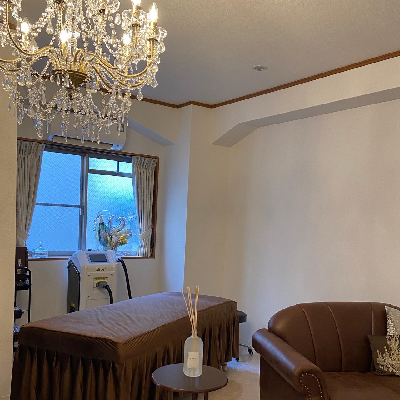 脱毛・フォトフェイシャル・高濃度水素水ピーリングなどのご予約はこちらから