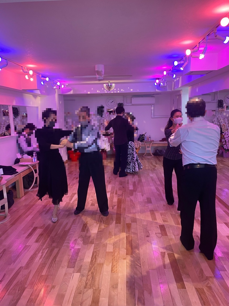 お昼のフリーダンスタイム