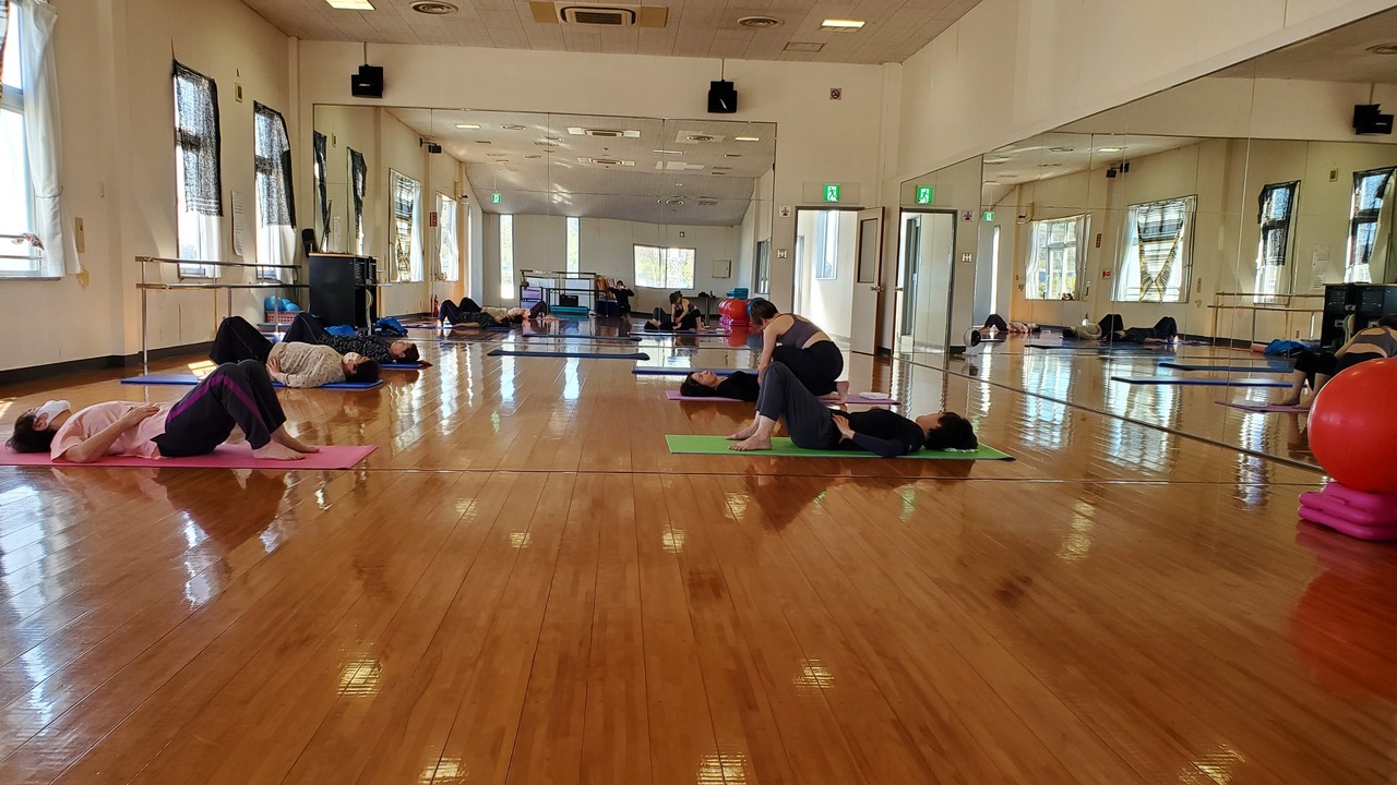 グループピラティスレッスン