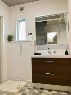 岩手県奥州市～ママが喜ぶ家事ラク動線、たっぷり収納のグレイッシュモダンのお家～