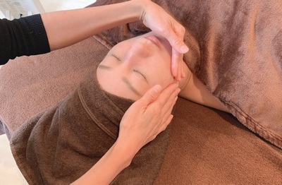 e-cocochi(イーココチ)無痛の小顔矯正と ヘッドスパのお店