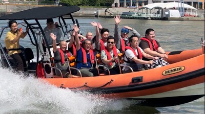 水上ジェットコースター　