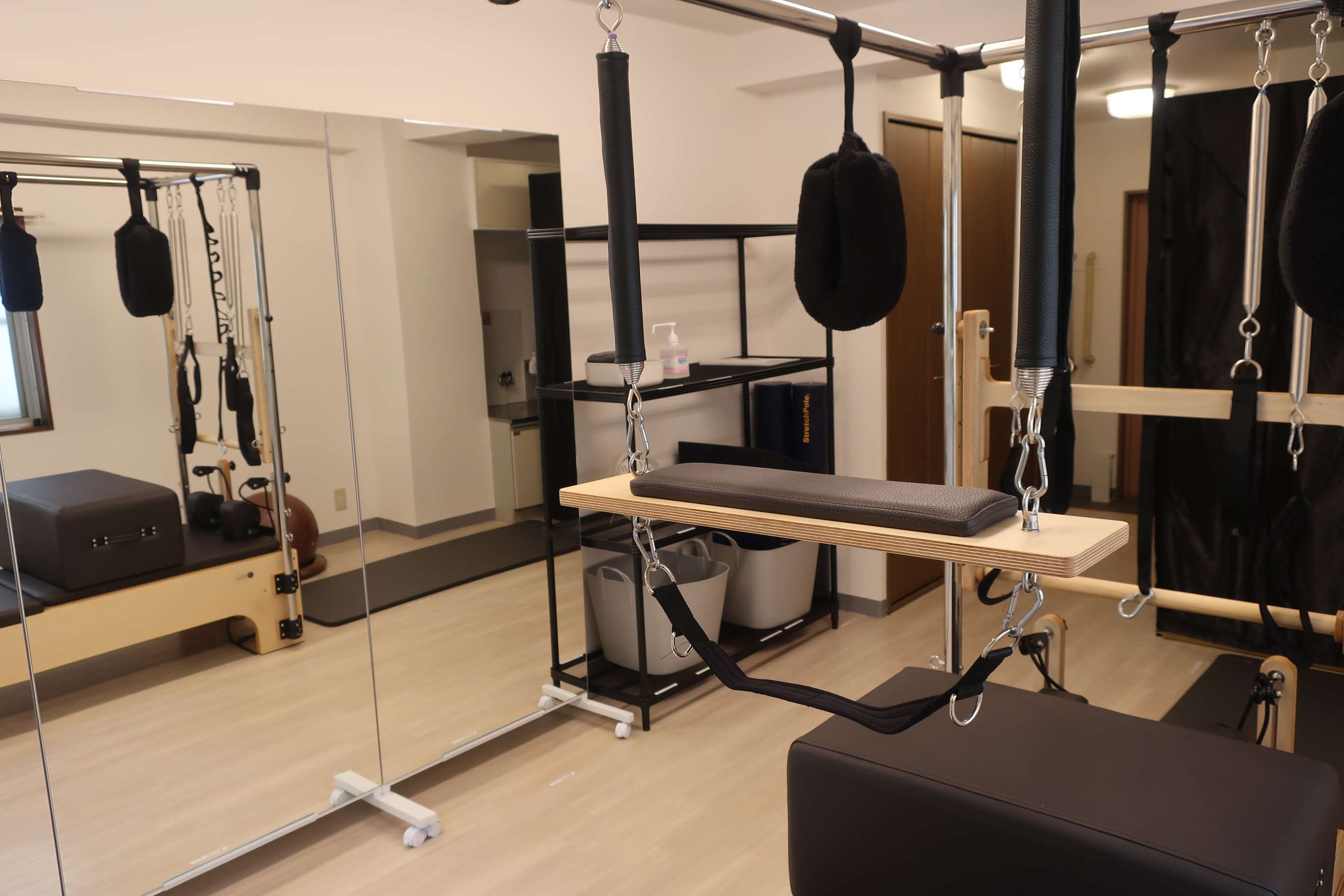 ビデオde!!楽々スタジオ sr pilates studio 代々木公園】 ピラティスマシンレンタル