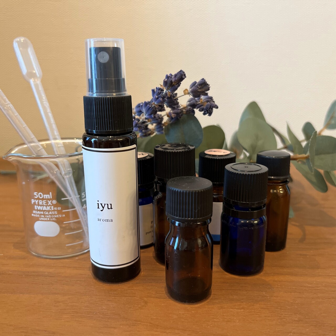 選んで作るアロマスプレー作り　　　ー日常を豊かにする香り―