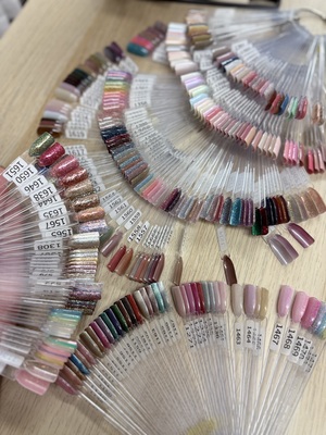 レンタルネイルサロン［テーブル]